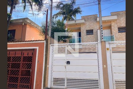 Casa à venda com 100m², 3 quartos e 2 vagasFachada
