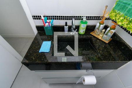 Casa à venda com 100m², 3 quartos e 2 vagasBanheiro 2