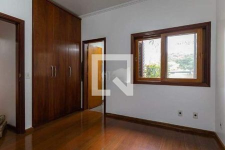 Casa de condomínio à venda com 420m², 4 quartos e 2 vagas
