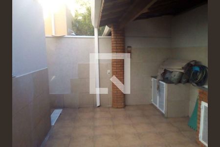 Casa à venda com 4 quartos, 187m² em Jardim Jucara, São Paulo