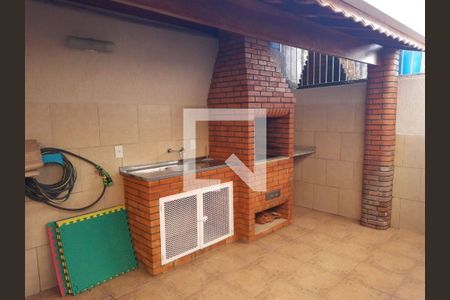 Casa à venda com 4 quartos, 187m² em Jardim Jucara, São Paulo