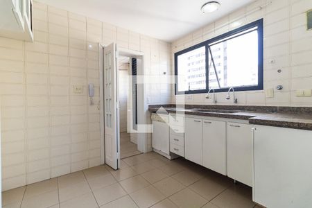 Apartamento para alugar com 180m², 4 quartos e 3 vagasCozinha