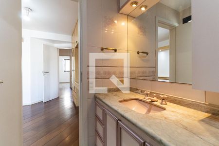 Apartamento para alugar com 180m², 4 quartos e 3 vagasBanheiro da Suíte 2