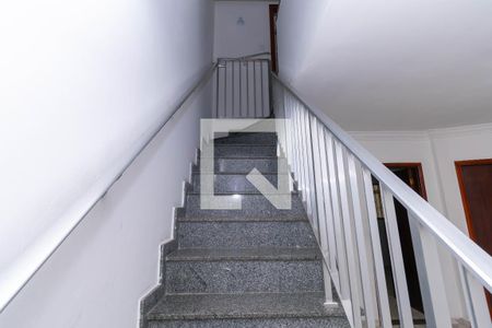 Escada de casa à venda com 3 quartos, 121m² em Vila Lucia, São Paulo