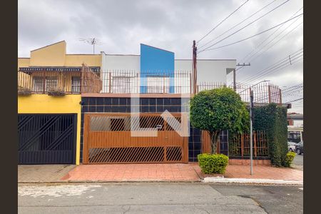 Casa para alugar com 121m², 3 quartos e 2 vagas Casa para alugar com 121m², 3 quartos e 2 vagasFachada