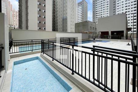 Apartamento à venda com 35m², 2 quartos e sem vaga Apartamento à venda com 35m², 2 quartos e sem vagaÁrea comum - Piscina