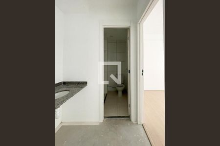 Apartamento à venda com 35m², 2 quartos e sem vaga Apartamento à venda com 35m², 2 quartos e sem vagaBanheiro