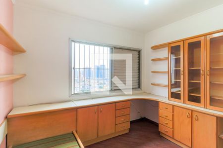 Apartamento à venda com 160m², 4 quartos e 1 vagaQuarto 2