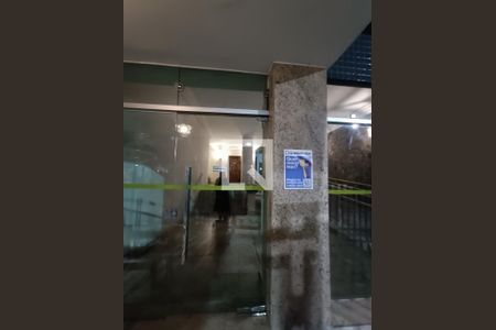 Apartamento à venda com 278m², 4 quartos e 1 vagaFachada com cartaz QA