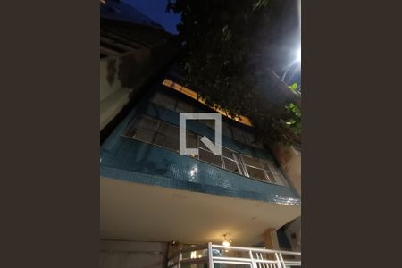 Apartamento à venda com 278m², 4 quartos e 1 vagaFachada com cartaz QA