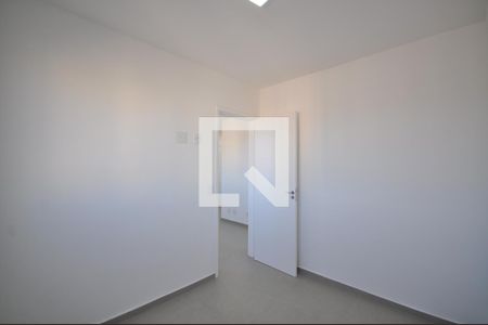 Quarto 1 de apartamento para alugar com 2 quartos, 32m² em Parque Vitoria, São Paulo