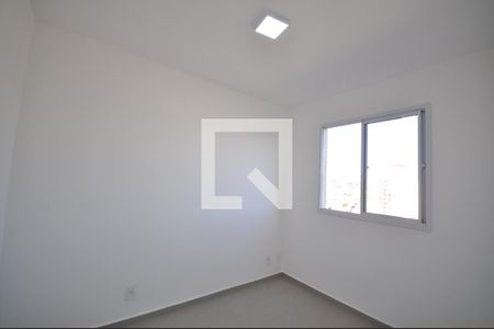 Quarto 1 de apartamento para alugar com 2 quartos, 32m² em Parque Vitoria, São Paulo