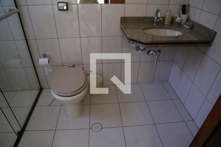Casa à venda com 135m², 4 quartos e 2 vagasBanheiro da Suíte 2