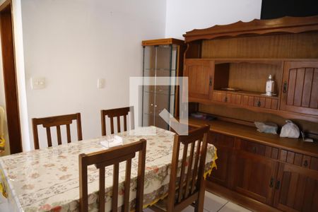 Casa à venda com 135m², 4 quartos e 2 vagasCopa