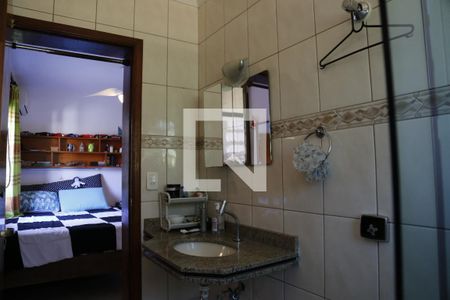 Casa à venda com 135m², 4 quartos e 2 vagasBanheiro da Suíte 2