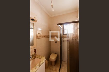 Casa para alugar com 264m², 4 quartos e 4 vagas Casa para alugar com 264m², 4 quartos e 4 vagasBanheiro da Suíte 3