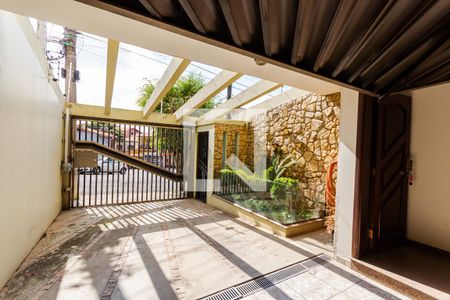 Casa para alugar com 264m², 4 quartos e 4 vagas Casa para alugar com 264m², 4 quartos e 4 vagasGaragem