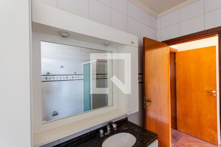 Casa para alugar com 264m², 4 quartos e 4 vagas Casa para alugar com 264m², 4 quartos e 4 vagasEspelho