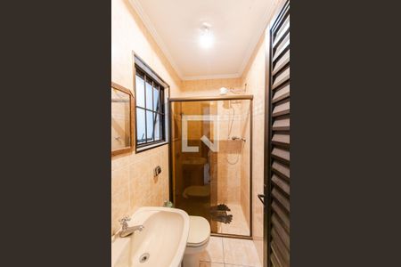 Casa para alugar com 264m², 4 quartos e 4 vagas Casa para alugar com 264m², 4 quartos e 4 vagasBanheiro de Serviço