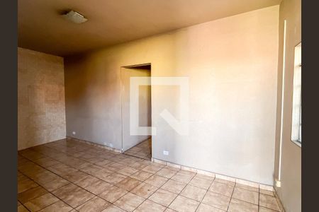 Sala de casa à venda com 3 quartos, 110m² em Vila Zat, São Paulo