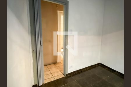 Quarto 2 de casa à venda com 3 quartos, 110m² em Vila Zat, São Paulo