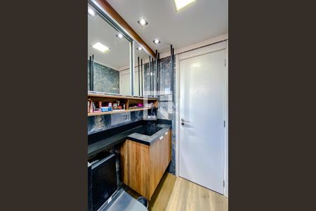 Apartamento à venda com 83m², 3 quartos e 2 vagasBanheiro Quarto 1 - Suite