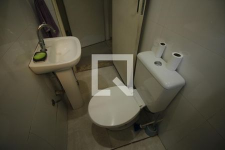Casa à venda com 300m², 3 quartos e 1 vagaBanheiro Social 2