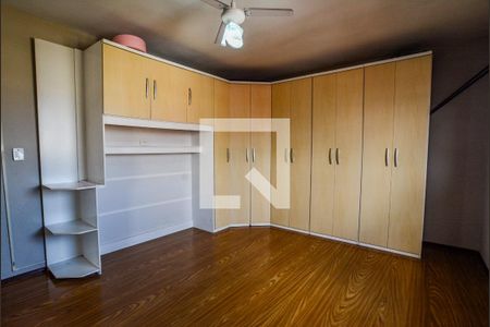 Casa à venda com 209m², 3 quartos e 2 vagasQuarto 1