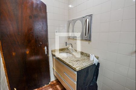 Casa à venda com 209m², 3 quartos e 2 vagasBanheiro Social