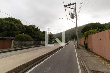 Casa à venda com 710m², 4 quartos e 4 vagas Casa à venda com 710m², 4 quartos e 4 vagasVista da Rua