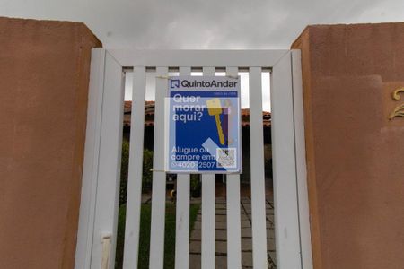 Casa à venda com 710m², 4 quartos e 4 vagas Casa à venda com 710m², 4 quartos e 4 vagasPlaca