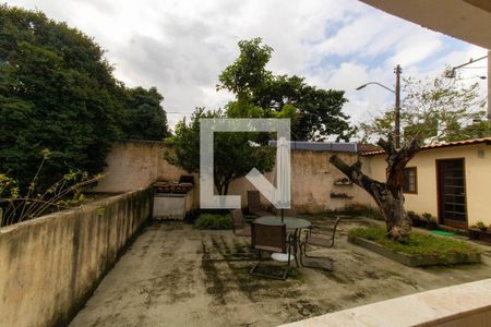 Casa à venda com 710m², 4 quartos e 4 vagas Casa à venda com 710m², 4 quartos e 4 vagasQuarto vista