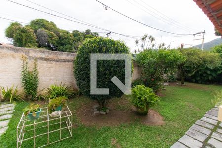 Casa à venda com 710m², 4 quartos e 4 vagas Casa à venda com 710m², 4 quartos e 4 vagasQuintal