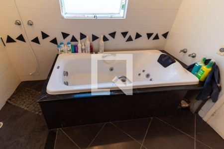 Casa de condomínio à venda com 354m², 5 quartos e 2 vagasBanheiro Suíte Master Andar Superior