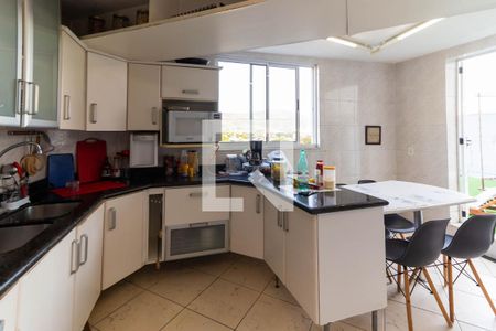 Casa de condomínio à venda com 354m², 5 quartos e 2 vagasCozinha Subsolo 1 