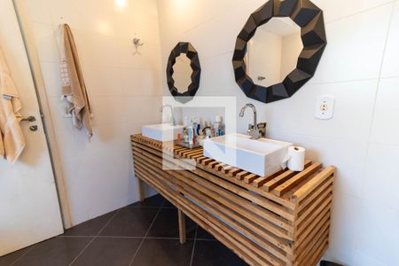 Casa de condomínio à venda com 354m², 5 quartos e 2 vagasBanheiro Suíte Master Andar Superior