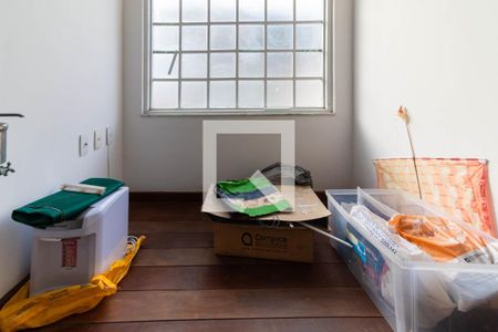 Casa de condomínio à venda com 354m², 5 quartos e 2 vagasEscadas Piso