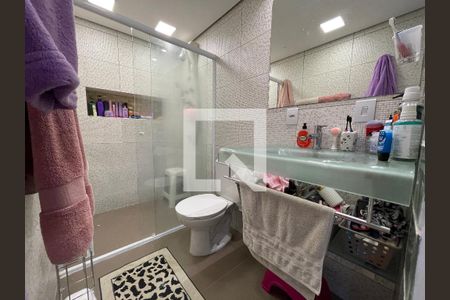 Casa à venda com 170m², 5 quartos e 3 vagas Casa à venda com 170m², 5 quartos e 3 vagasBanheiro Suíte 1