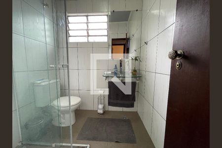 Casa à venda com 170m², 5 quartos e 3 vagas Casa à venda com 170m², 5 quartos e 3 vagasBanheiro Social