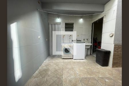 Casa à venda com 170m², 5 quartos e 3 vagas Casa à venda com 170m², 5 quartos e 3 vagasÁrea de Serviço