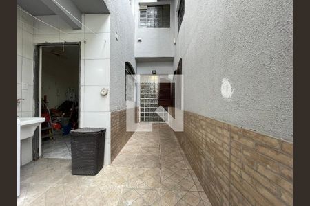 Casa à venda com 170m², 5 quartos e 3 vagas Casa à venda com 170m², 5 quartos e 3 vagasQuintal