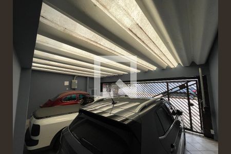 Casa à venda com 170m², 5 quartos e 3 vagas Casa à venda com 170m², 5 quartos e 3 vagasGaragem