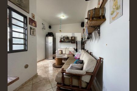 Casa à venda com 170m², 5 quartos e 3 vagas Casa à venda com 170m², 5 quartos e 3 vagasQuarto 4