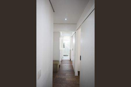 Apartamento para alugar com 104m², 3 quartos e 2 vagas Apartamento para alugar com 104m², 3 quartos e 2 vagasCorredor