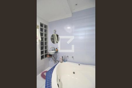 Casa para alugar com 300m², 2 quartos e 2 vagasBanheiro da Suíte