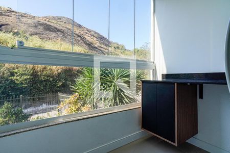 Sala de apartamento à venda com 2 quartos, 70m² em Santana, Niterói