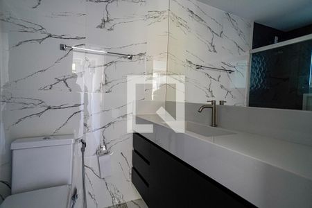 Apartamento à venda com 70m², 2 quartos e 1 vagaBanheiro da Suíte 1