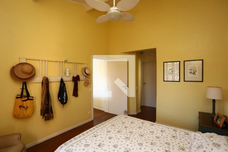 Casa de condomínio à venda com 330m², 3 quartos e 3 vagassuíte 3