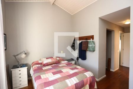 Casa de condomínio à venda com 330m², 3 quartos e 3 vagassuíte 1