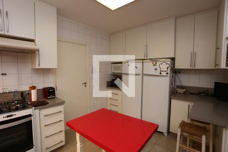 Casa de condomínio à venda com 330m², 3 quartos e 3 vagasCozinha